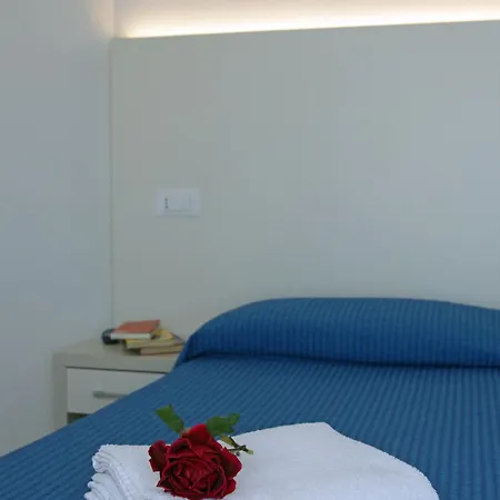 Otel Leoni 3*